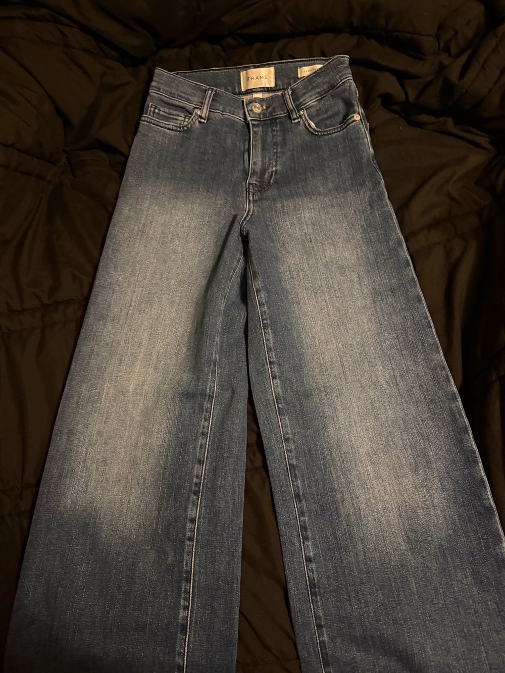 Frame Denim Wide Leg Jeans in Faded Blue Wash